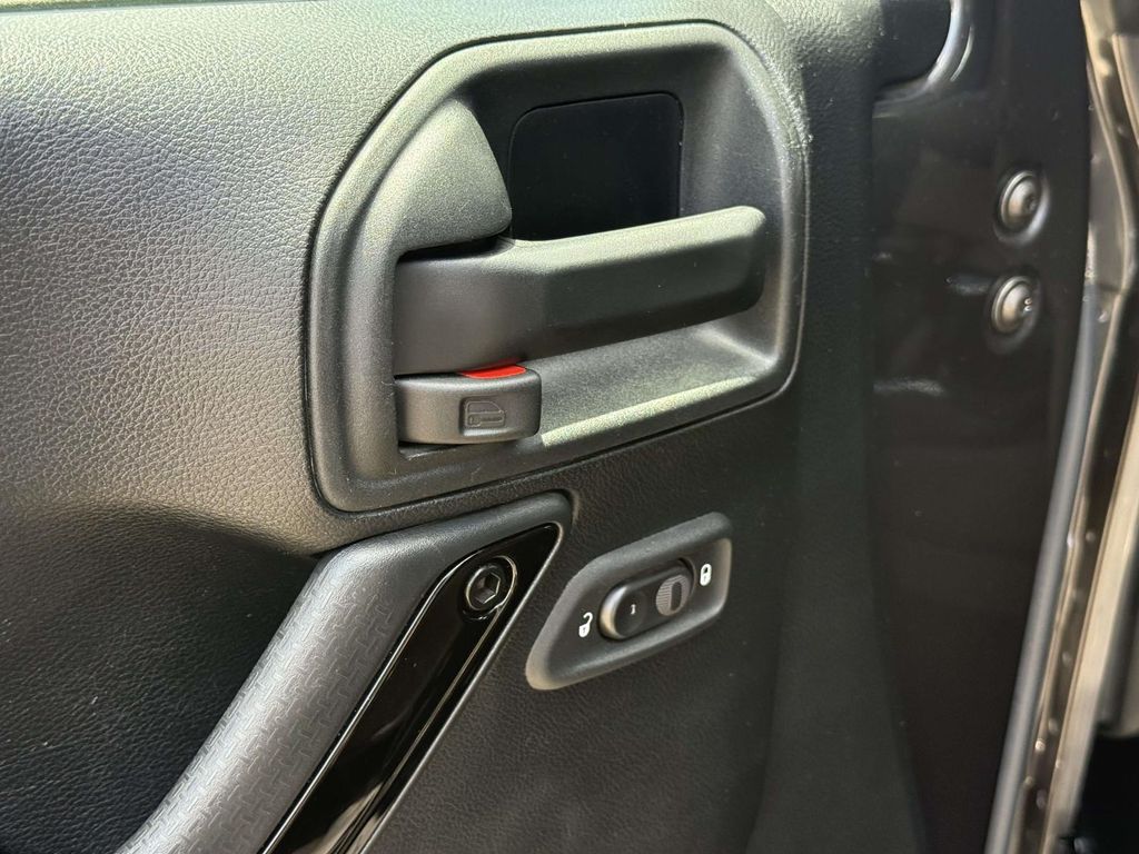 Used 2017 Jeep Wrangler SUV
