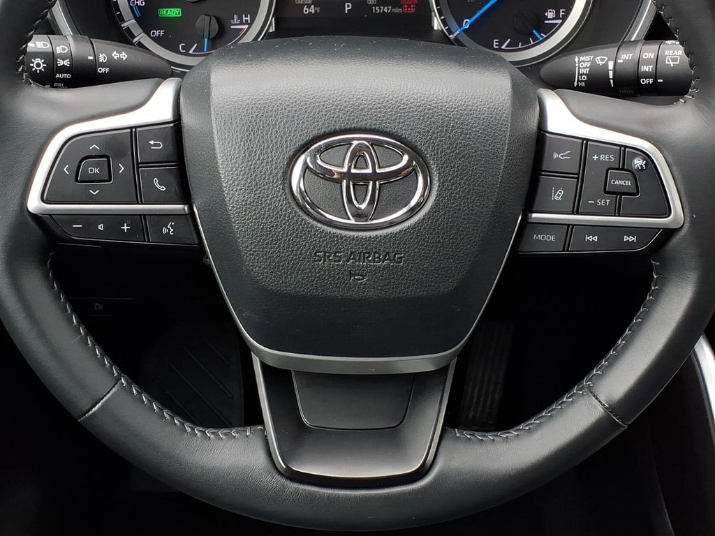 2024 Toyota Highlander XLE - Photo 16