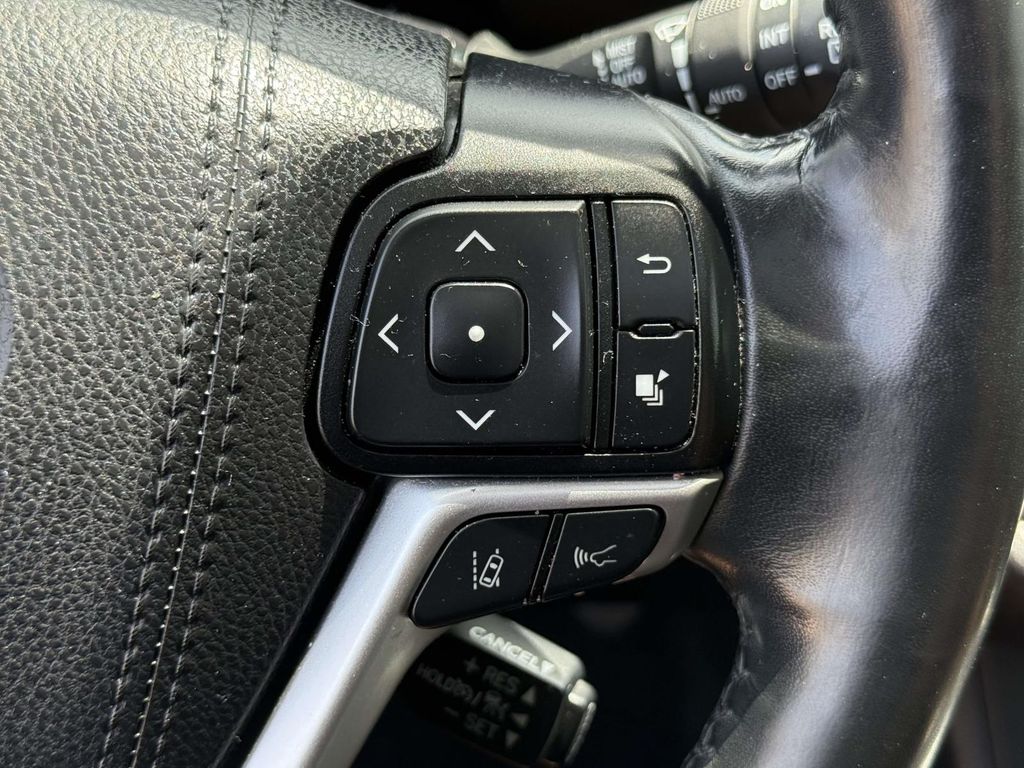 Used 2019 Toyota Highlander SUV