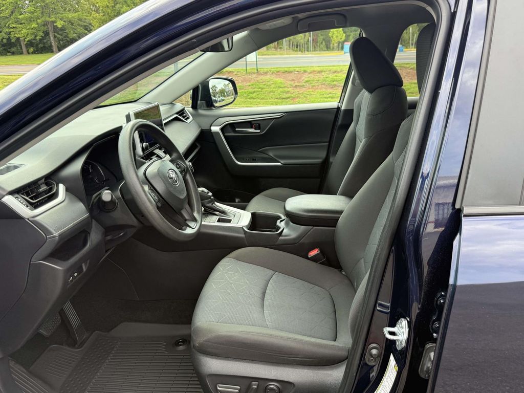 Used 2025 Toyota RAV4 SUV