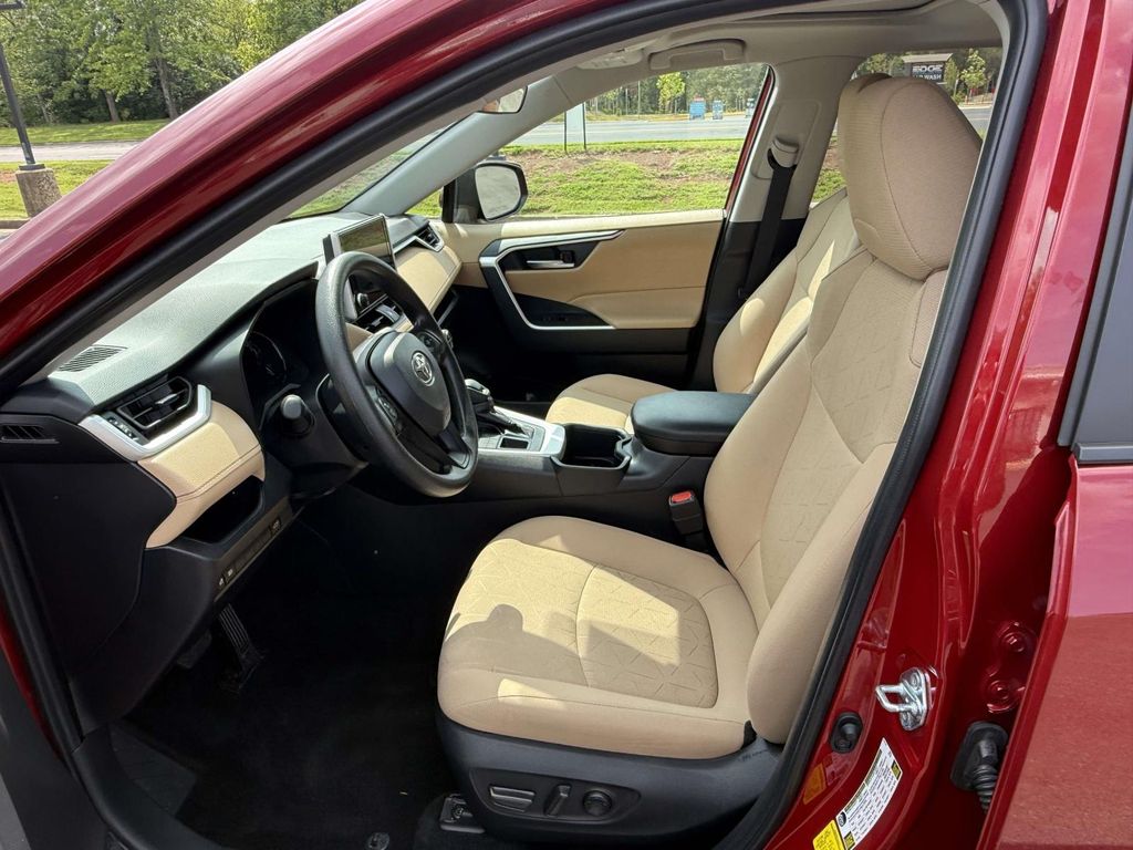 Used 2025 Toyota RAV4 SUV
