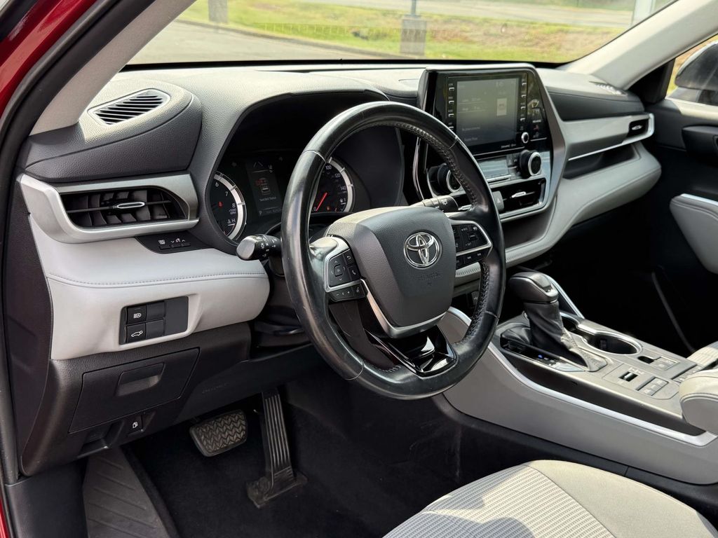 Used 2020 Toyota Highlander SUV