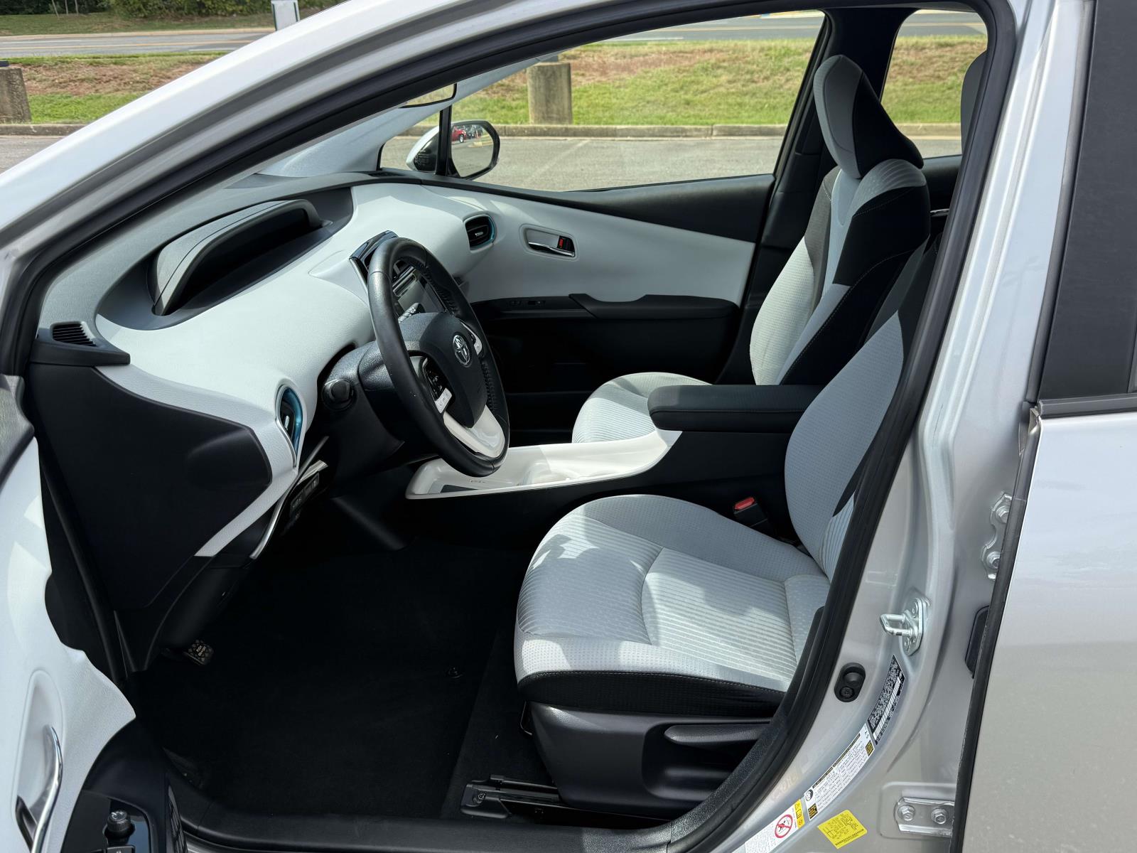 Used 2017 Toyota Prius Hybrid Hatchback