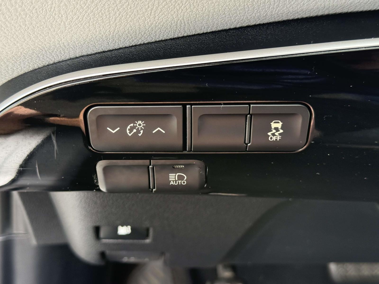 Used 2017 Toyota Prius Hybrid Hatchback