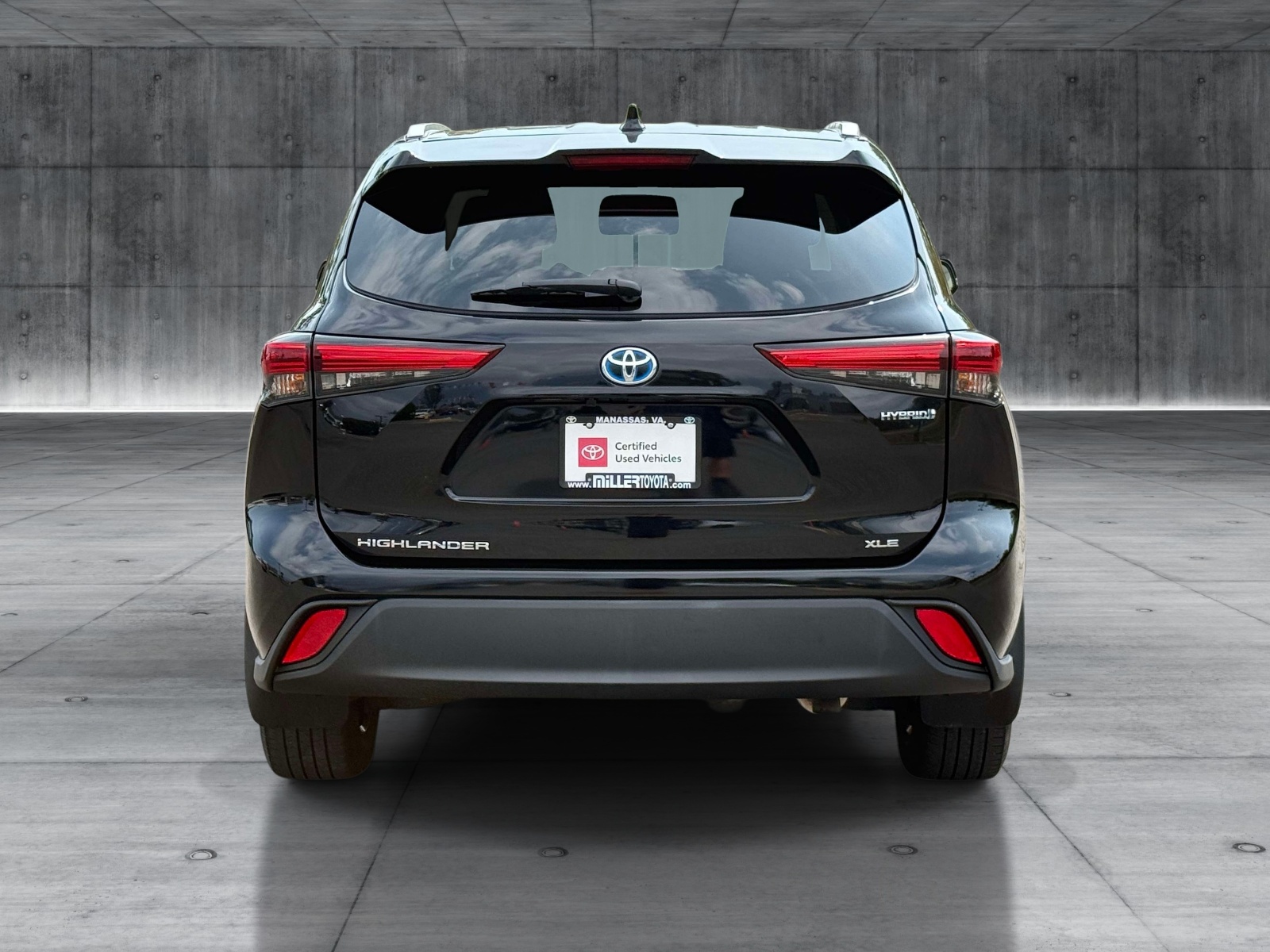 Used 2023 Toyota Highlander Hybrid SUV