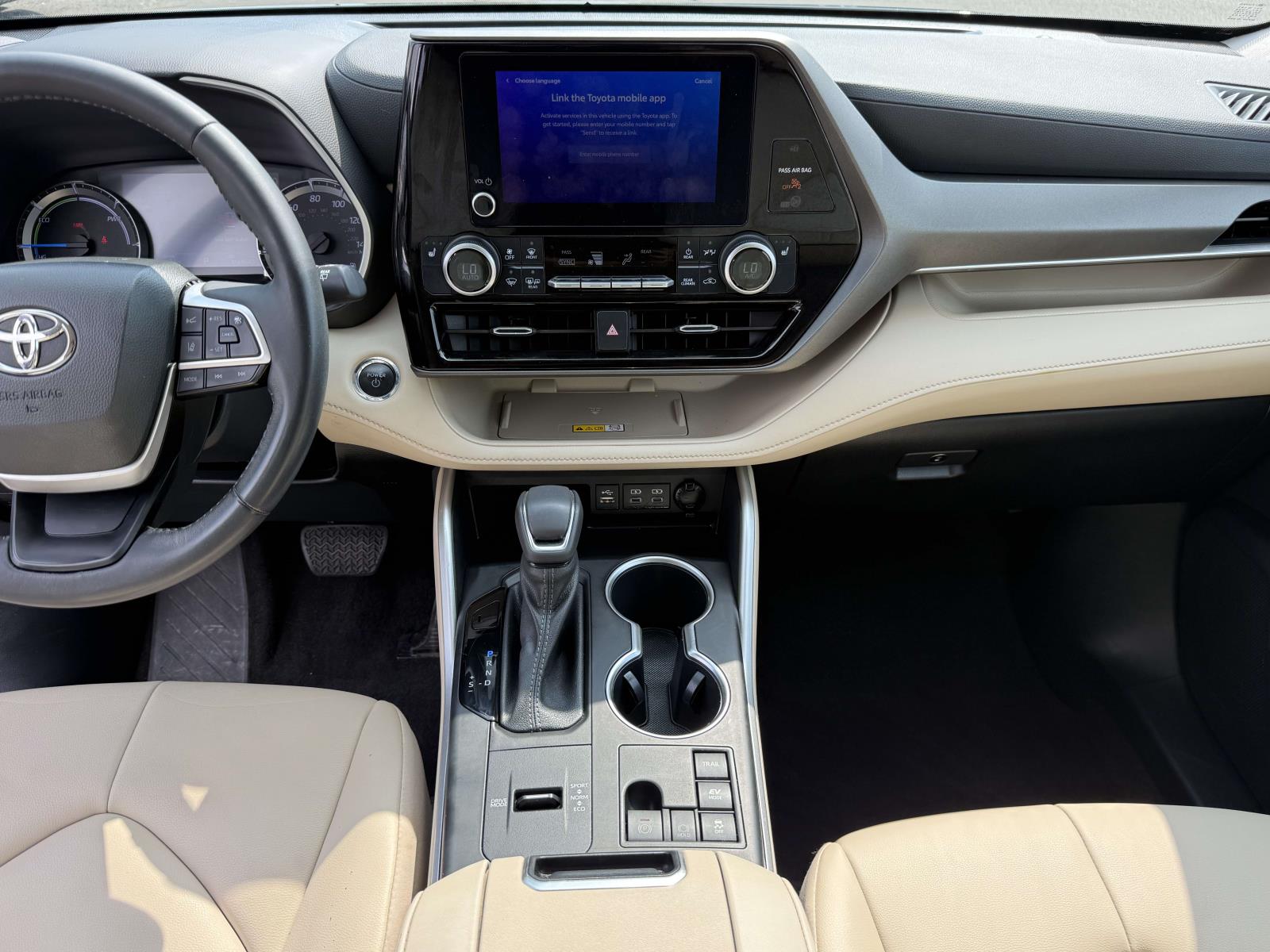Used 2023 Toyota Highlander Hybrid SUV