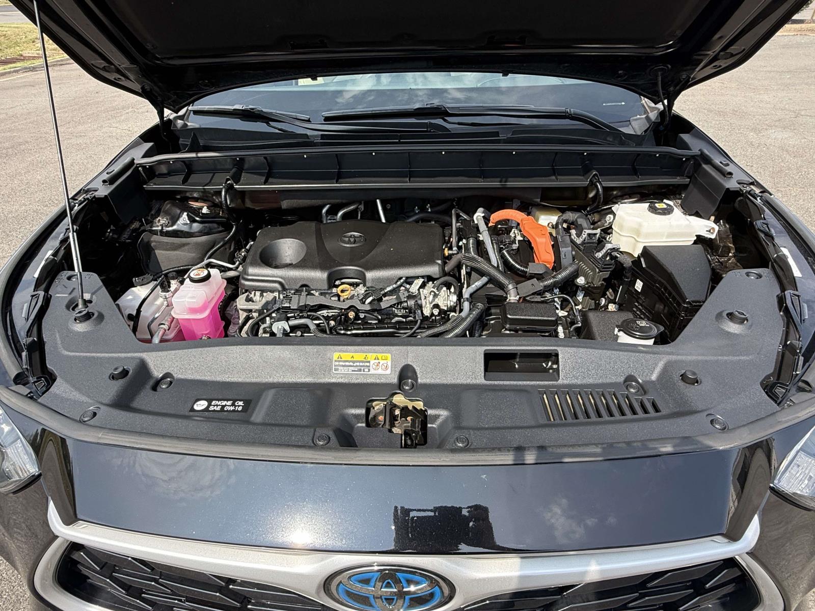 Used 2023 Toyota Highlander Hybrid SUV