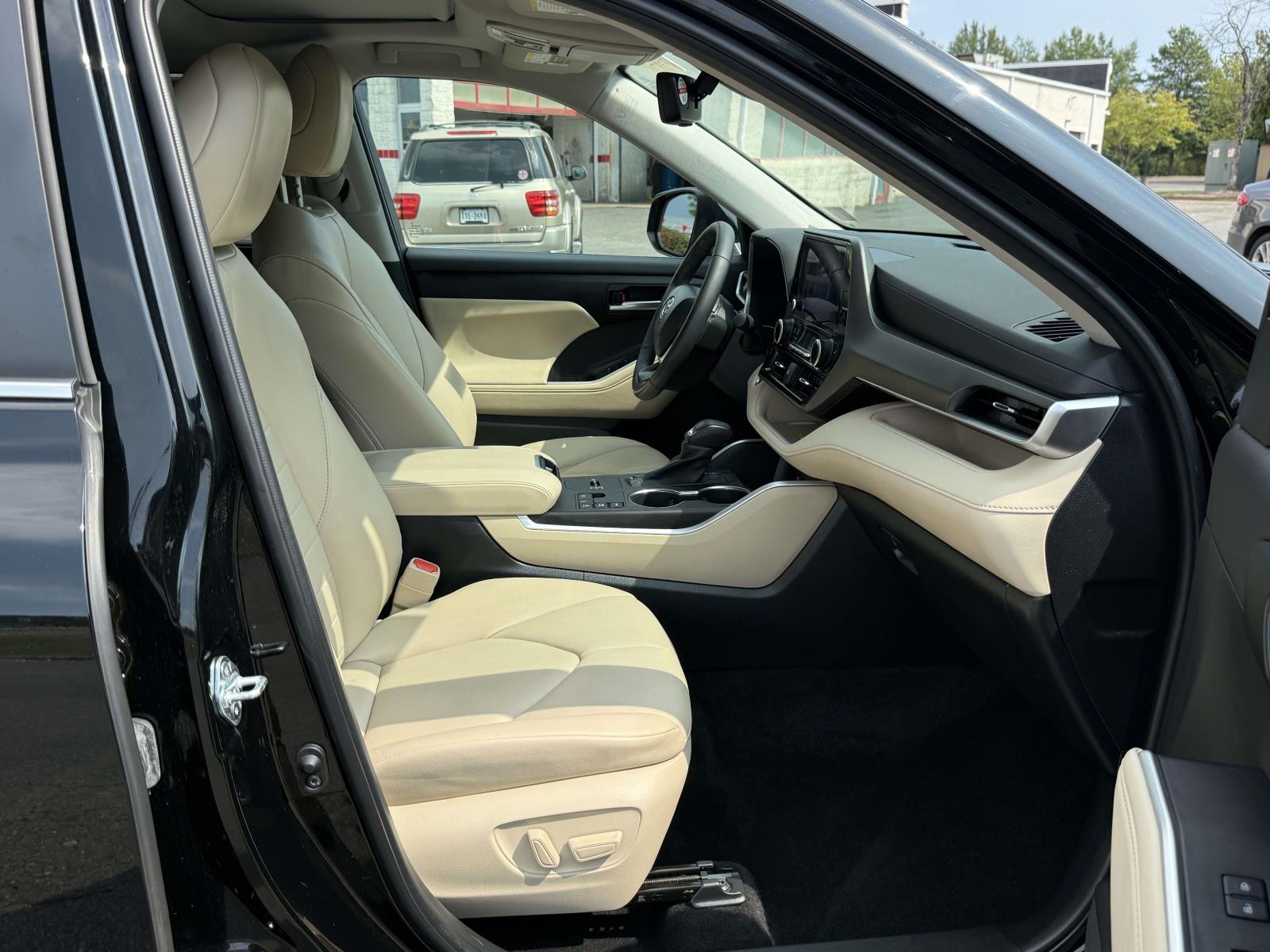Used 2023 Toyota Highlander Hybrid SUV