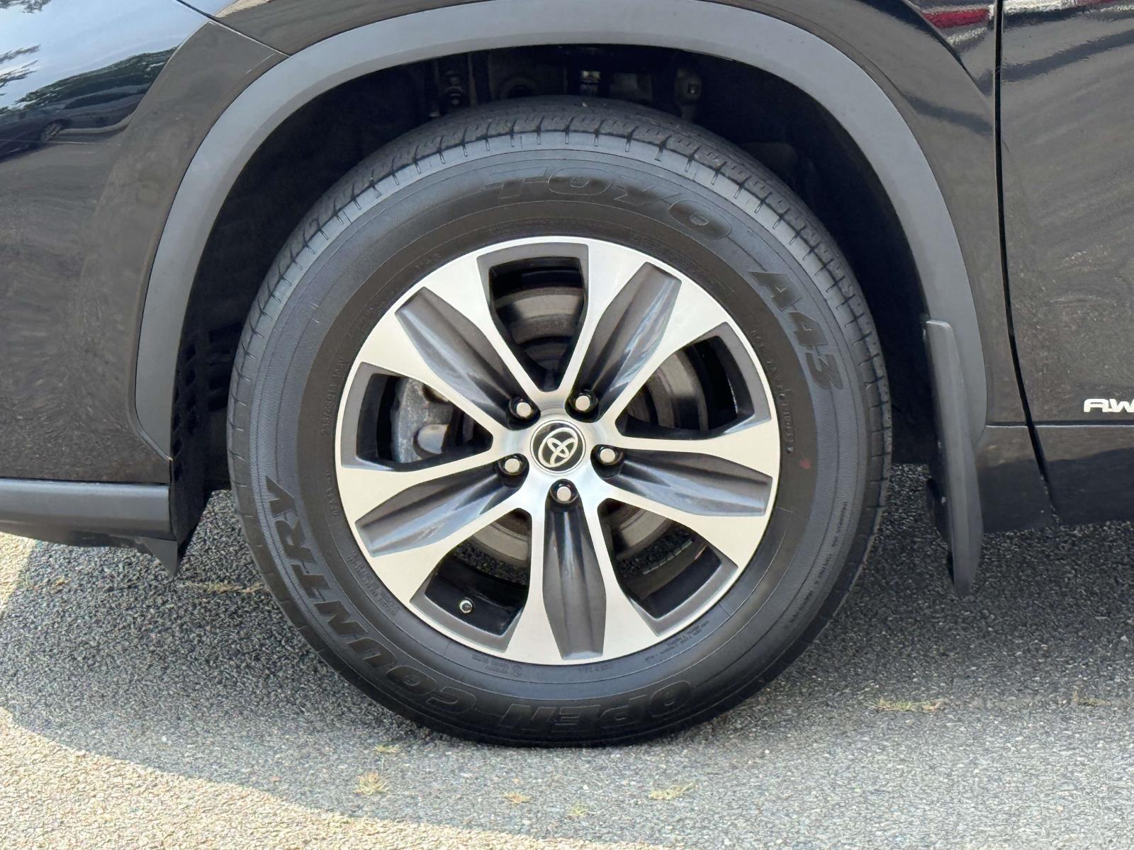 Used 2023 Toyota Highlander Hybrid SUV