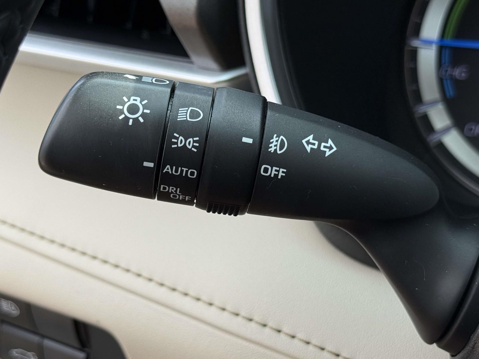 Used 2023 Toyota Highlander Hybrid SUV