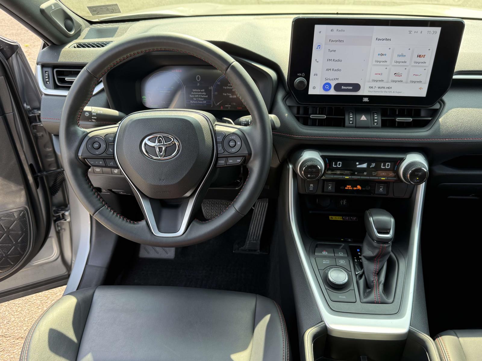 2023 Toyota RAV4 XSE - Photo 17