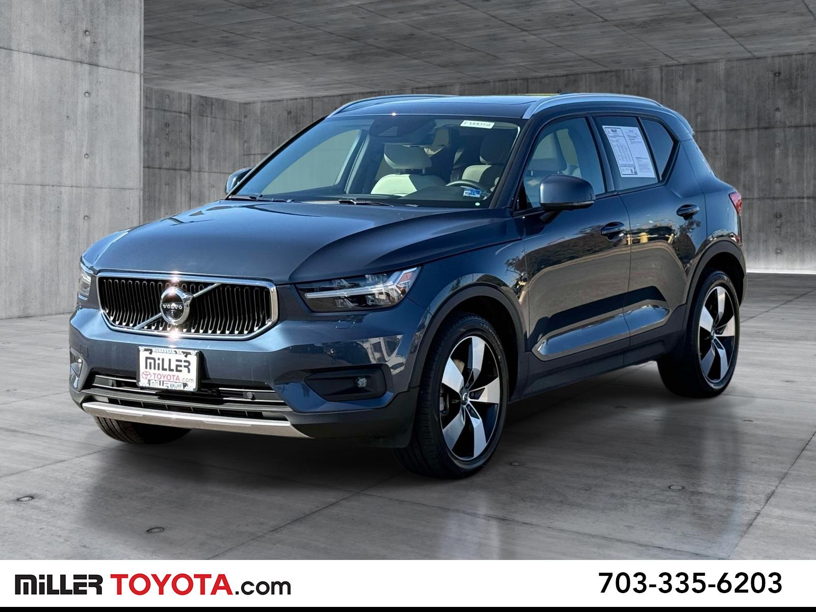 2022 Volvo XC40