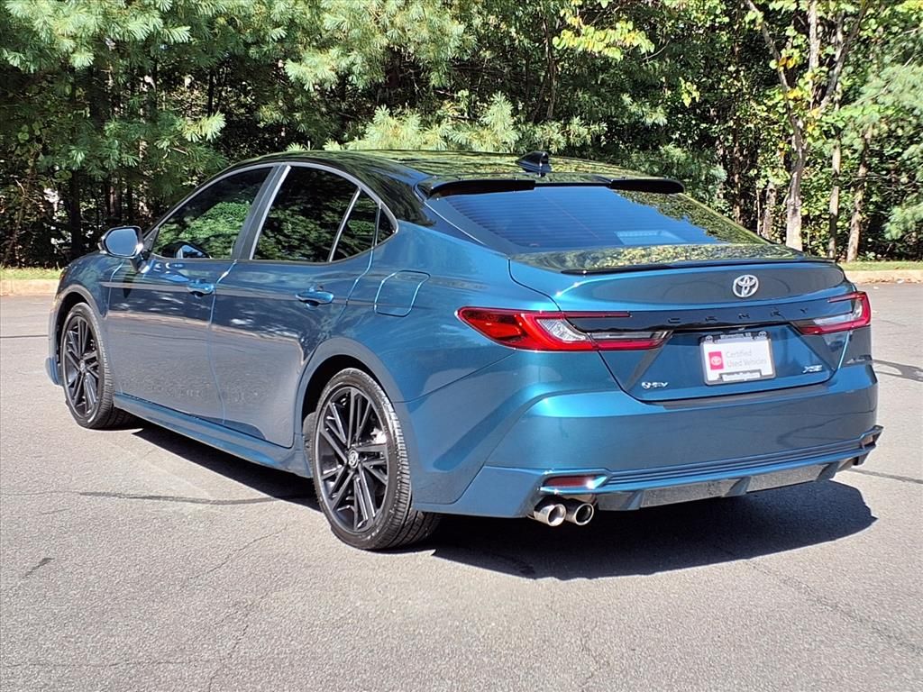 2025 Toyota Camry Hybrid XSE photo 6