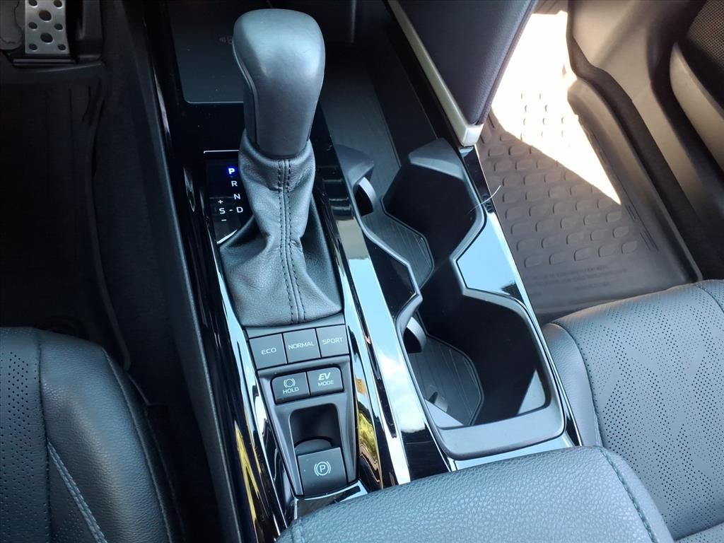 2025 Toyota Camry Hybrid XSE photo 14
