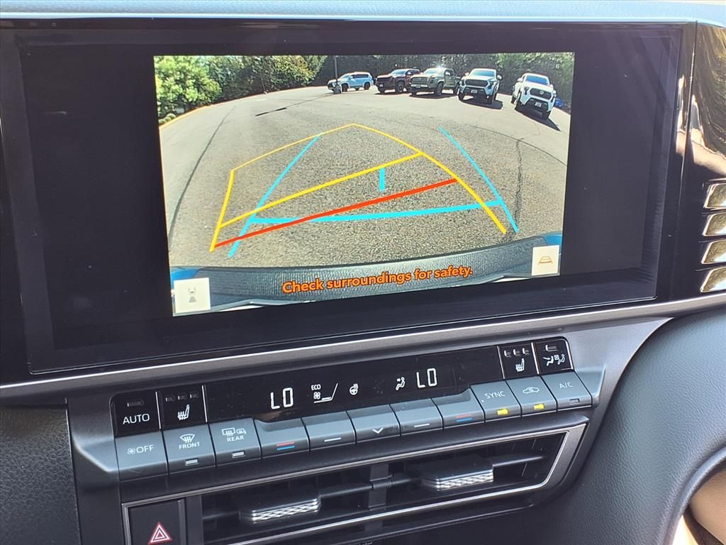 2025 Toyota Camry Hybrid XSE photo 12