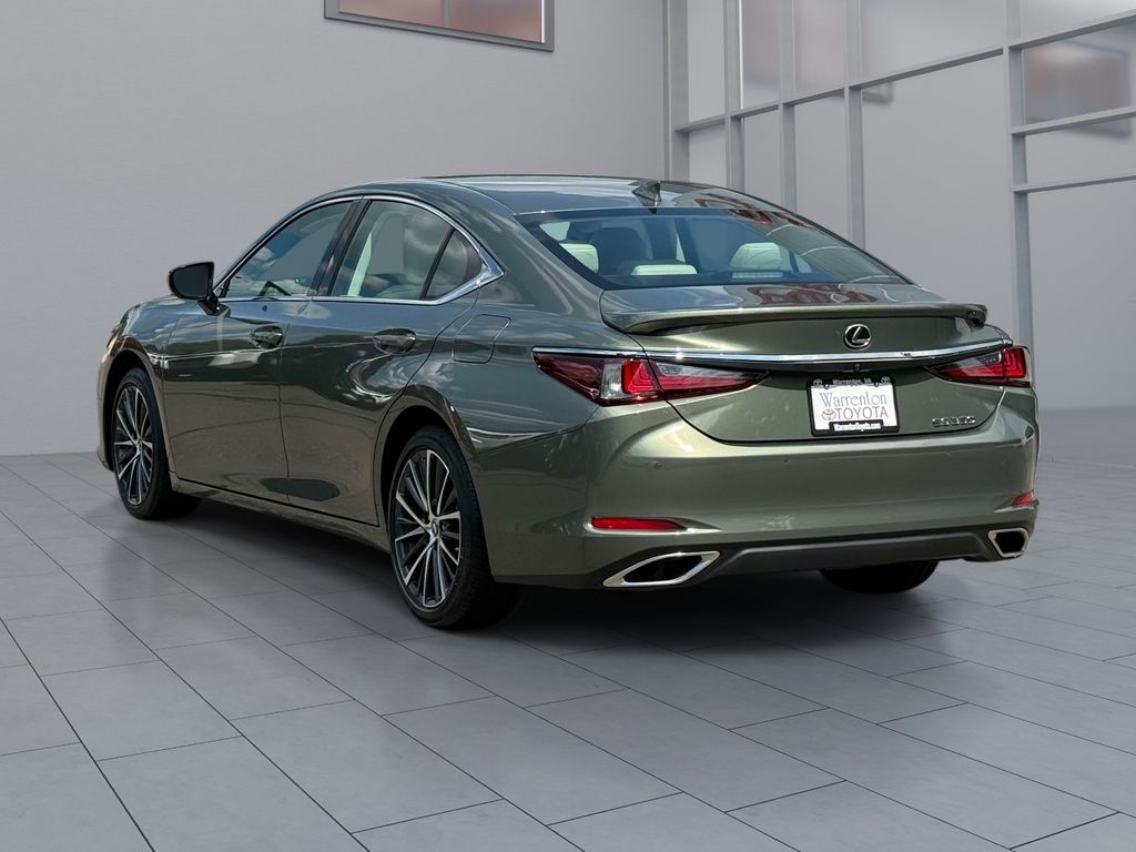Used 2025 Lexus ES 350 Sedan