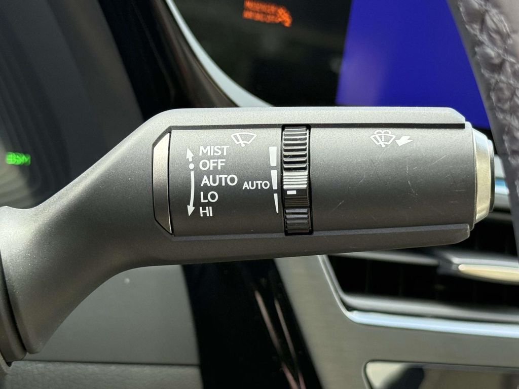 Used 2025 Lexus ES 350 Sedan