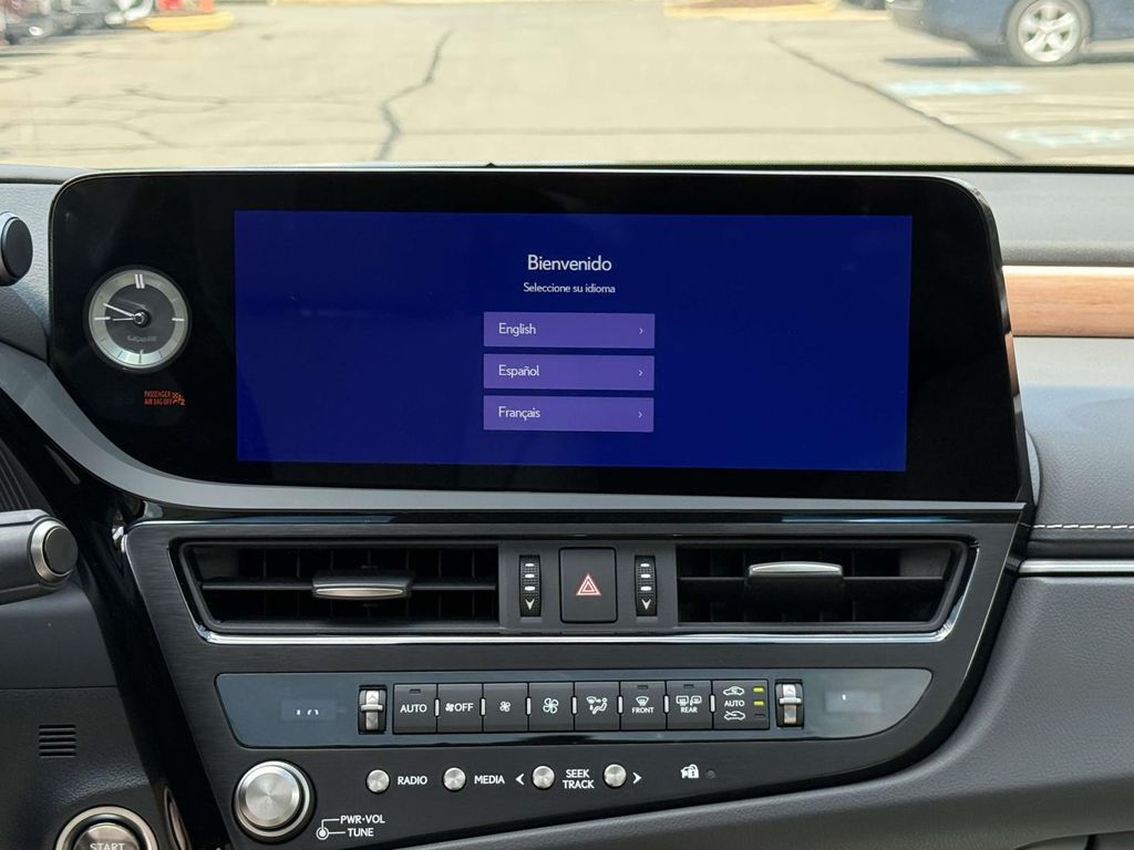 Used 2025 Lexus ES 350 Sedan