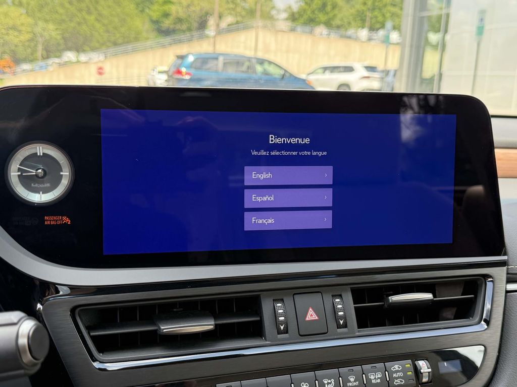 Used 2025 Lexus ES 350 Sedan