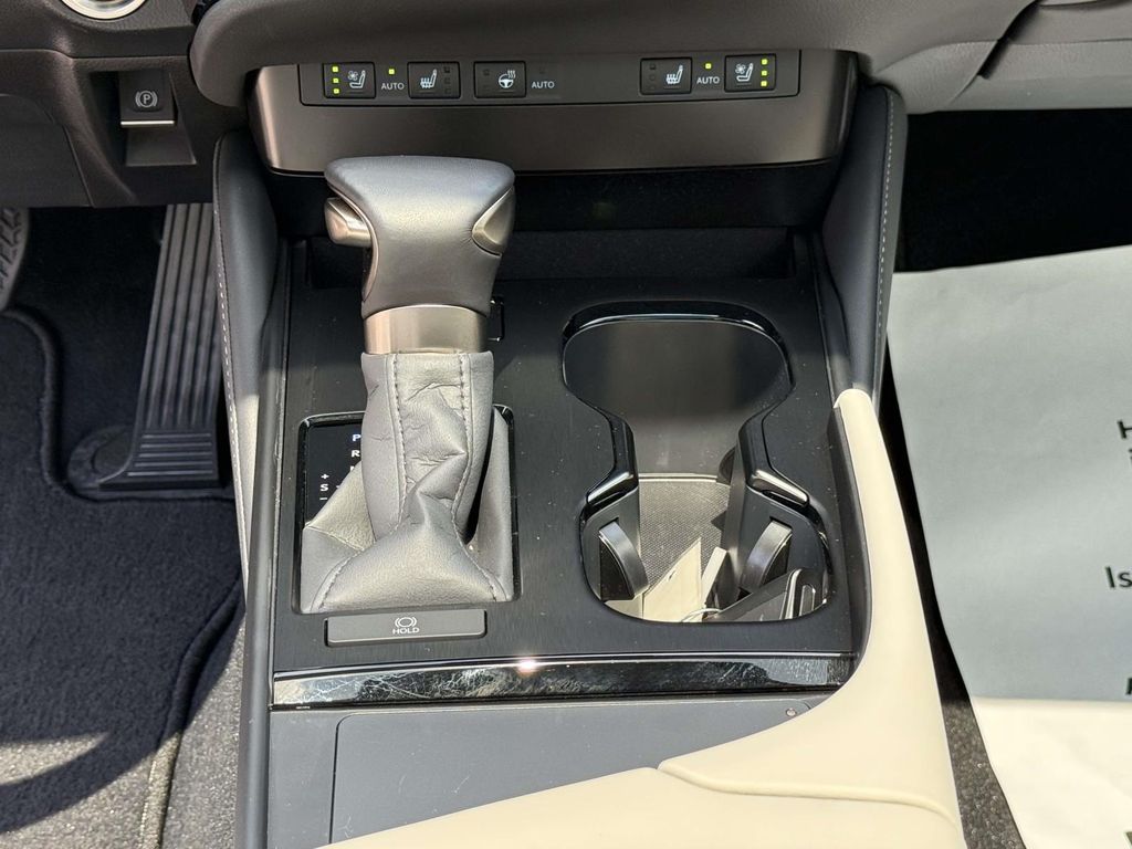 Used 2025 Lexus ES 350 Sedan