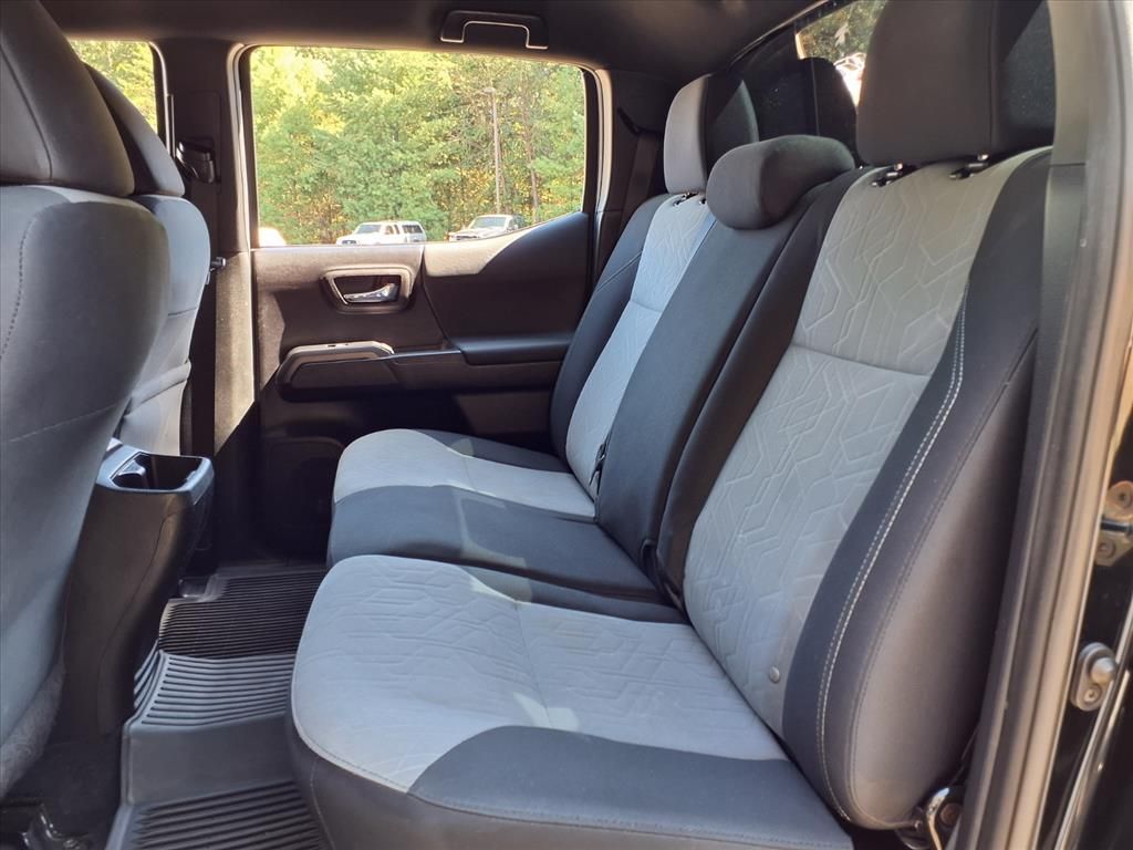 2021 Toyota Tacoma TRD Off-Road photo 5