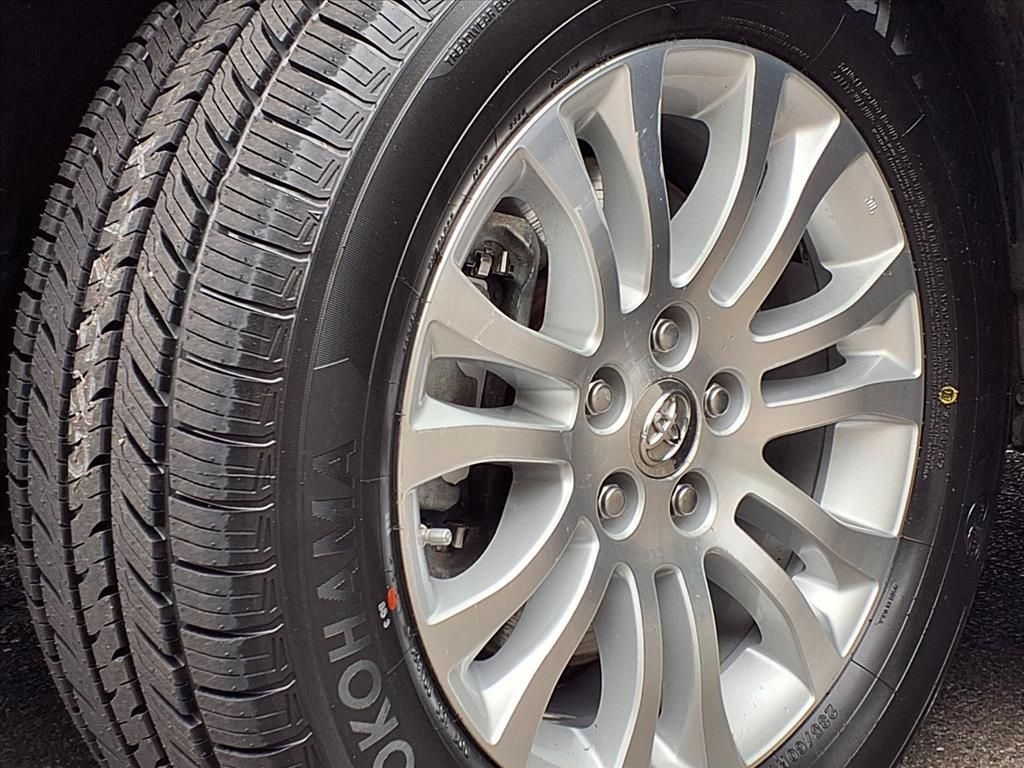 2016 Toyota Sienna XLE Premium photo 17