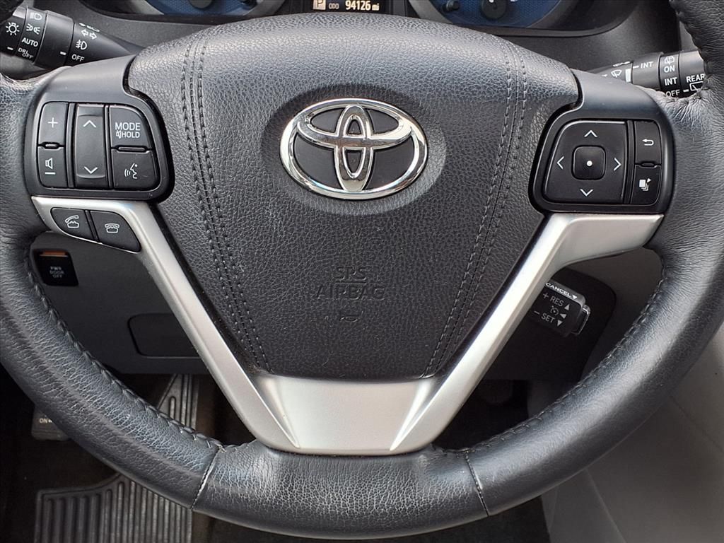 2016 Toyota Sienna XLE Premium photo 15