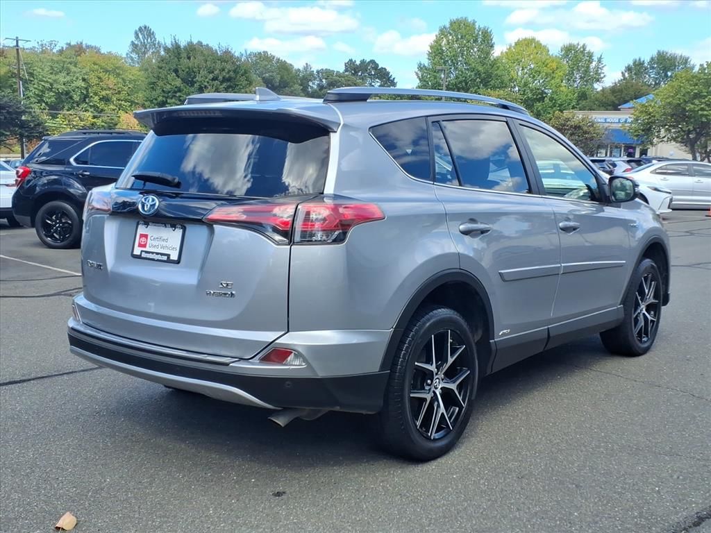 2018 Toyota RAV4 SE photo 4