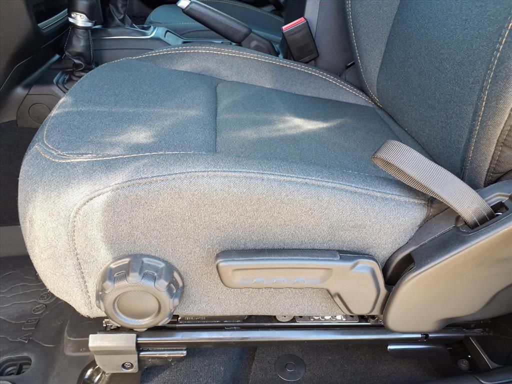 2025 Jeep Wrangler Sport photo 3