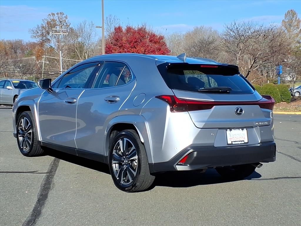 2024 Lexus UX 250h Premium photo 2