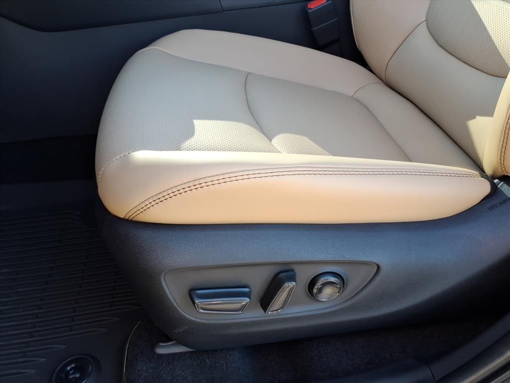 2025 Toyota RAV4 Limited photo 3