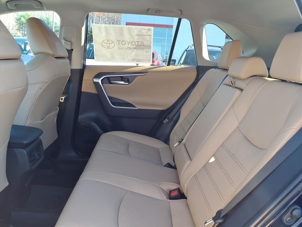 2025 Toyota RAV4 Limited photo 4