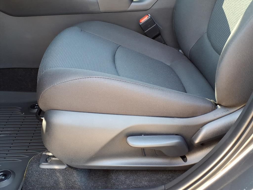 2025 Toyota RAV4 LE photo 2