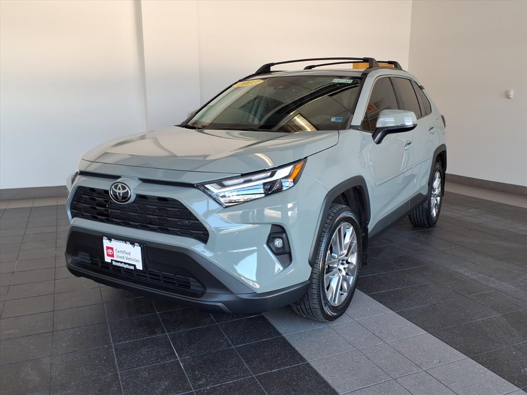 2023 Toyota RAV4 XLE Premium