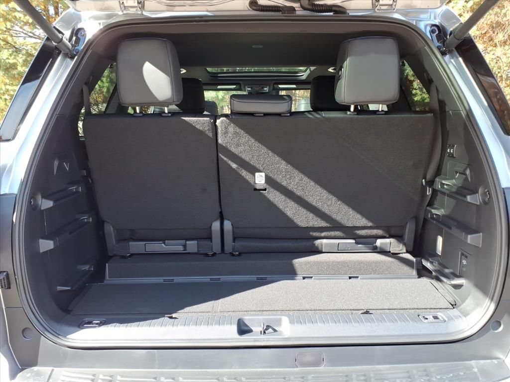 2026 Toyota Sequoia Platinum photo 4