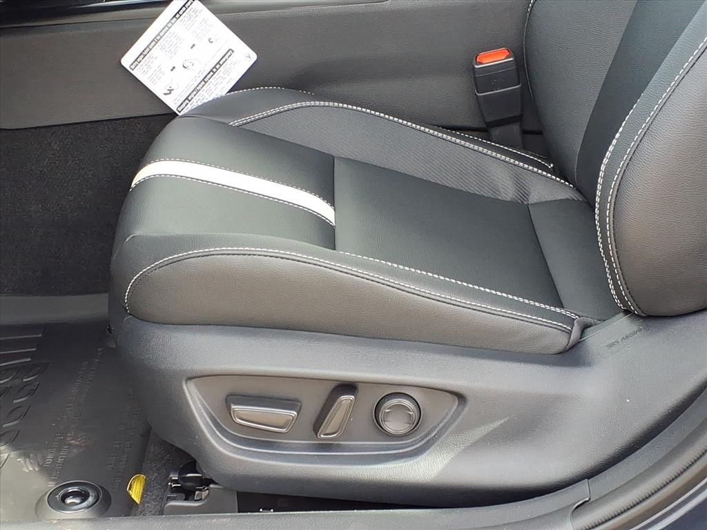 2026 Toyota Camry SE photo 3