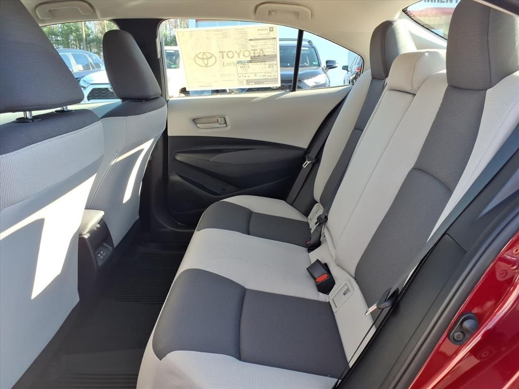 2026 Toyota Corolla LE photo 3