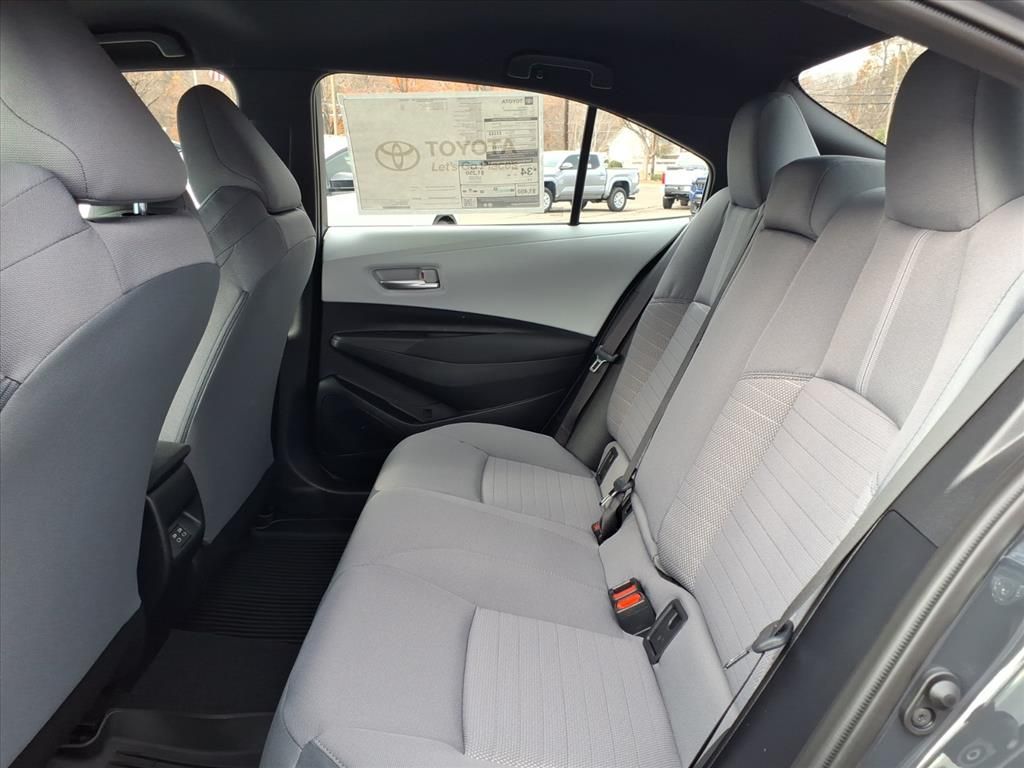 2026 Toyota Corolla SE photo 4