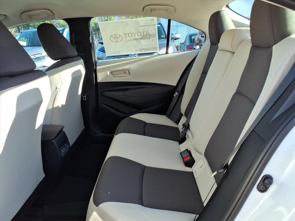 2026 Toyota Corolla LE photo 4