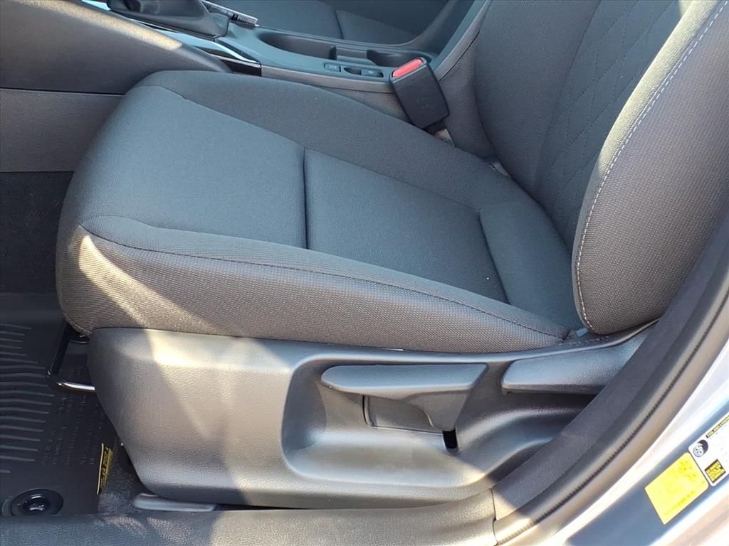 2026 Toyota Corolla LE photo 3