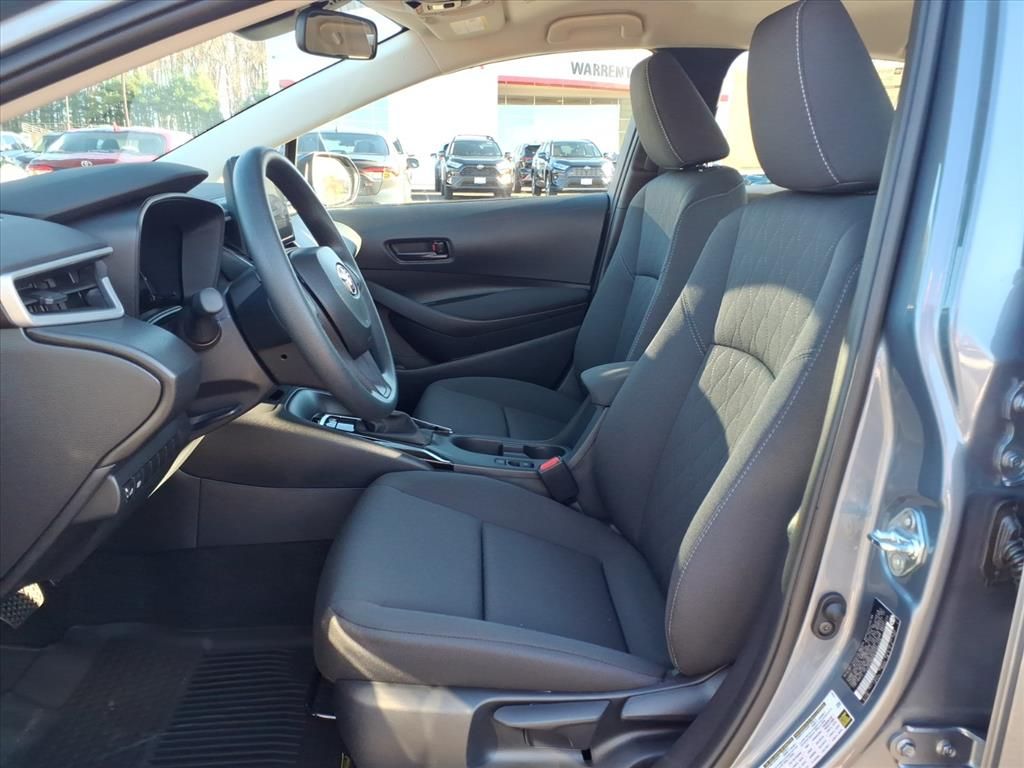 2026 Toyota Corolla LE photo 2