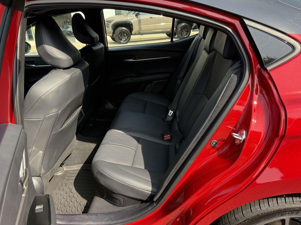 Used 2025 Toyota Camry Hybrid Sedan