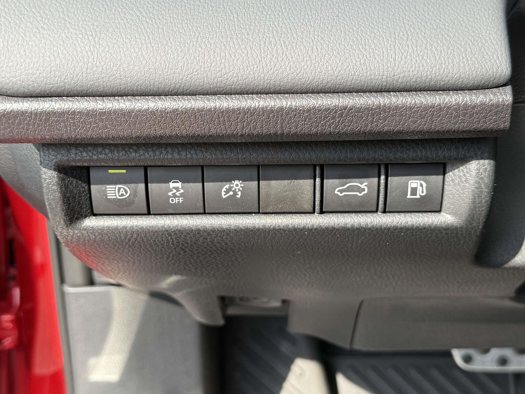 Used 2025 Toyota Camry Hybrid Sedan