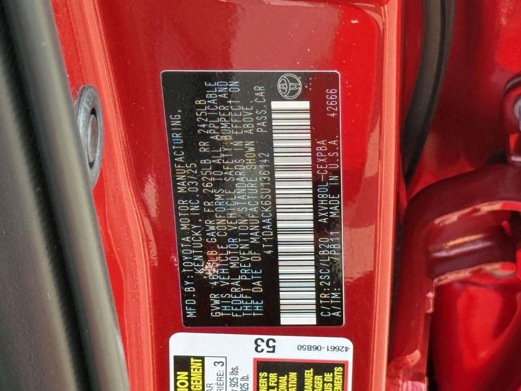 Used 2025 Toyota Camry Hybrid Sedan