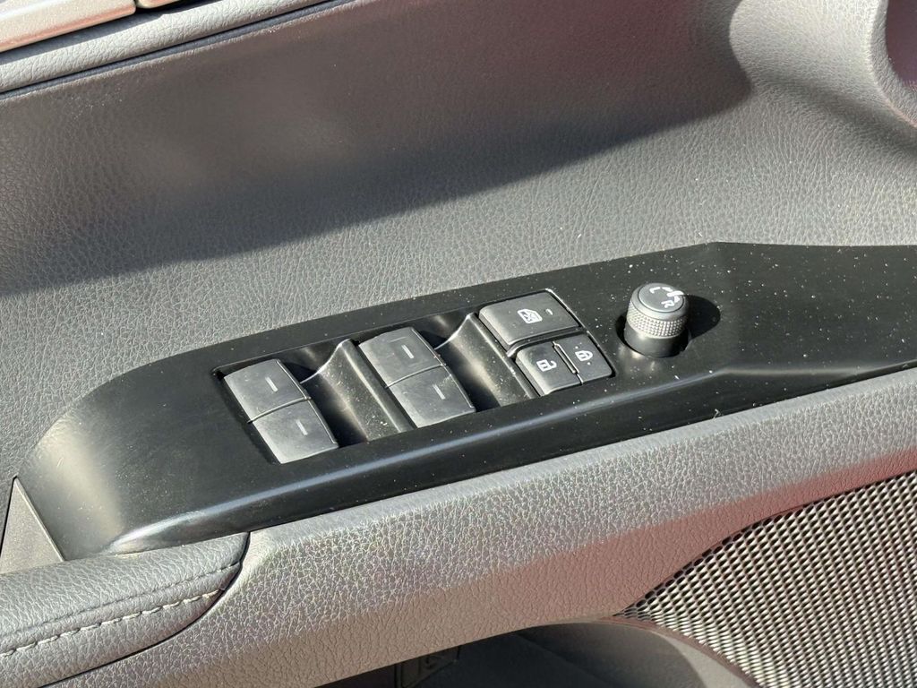 Used 2025 Toyota Camry Hybrid Sedan