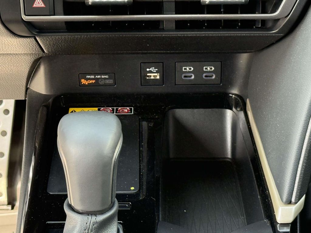 Used 2025 Toyota Camry Hybrid Sedan