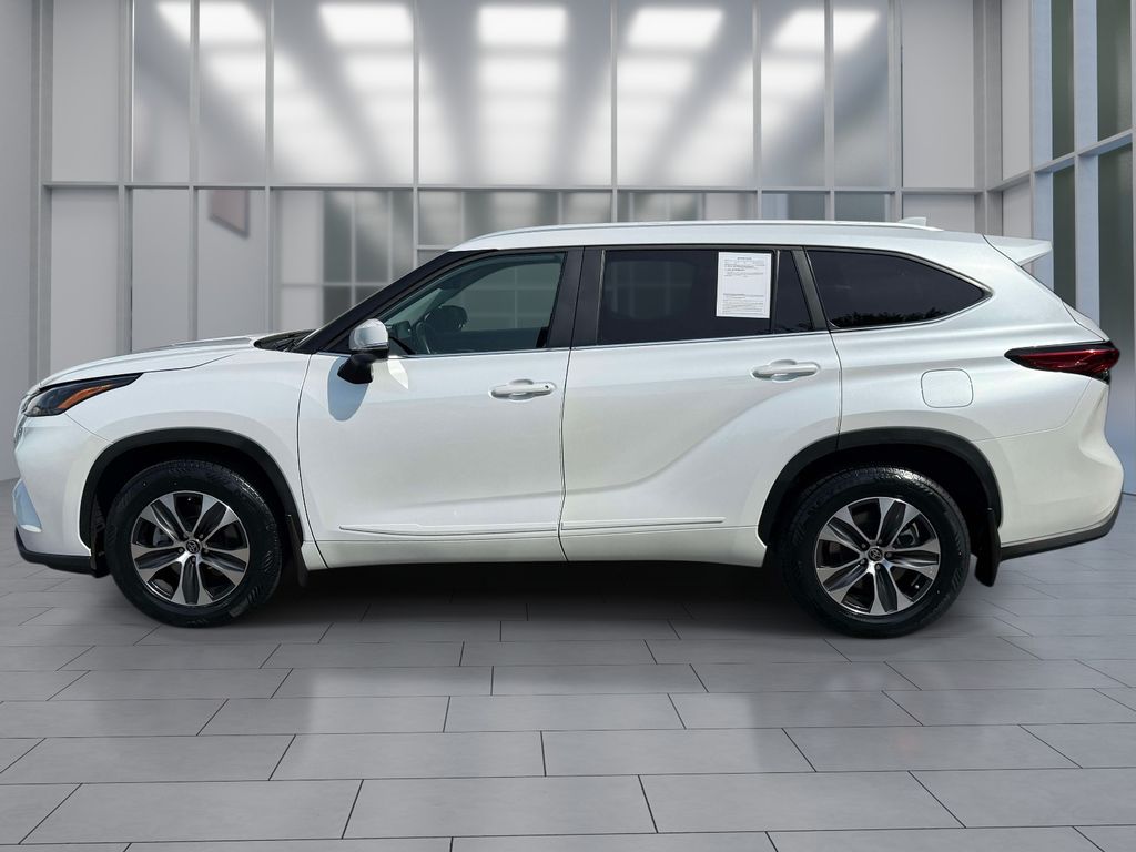 Used 2023 Toyota Highlander SUV