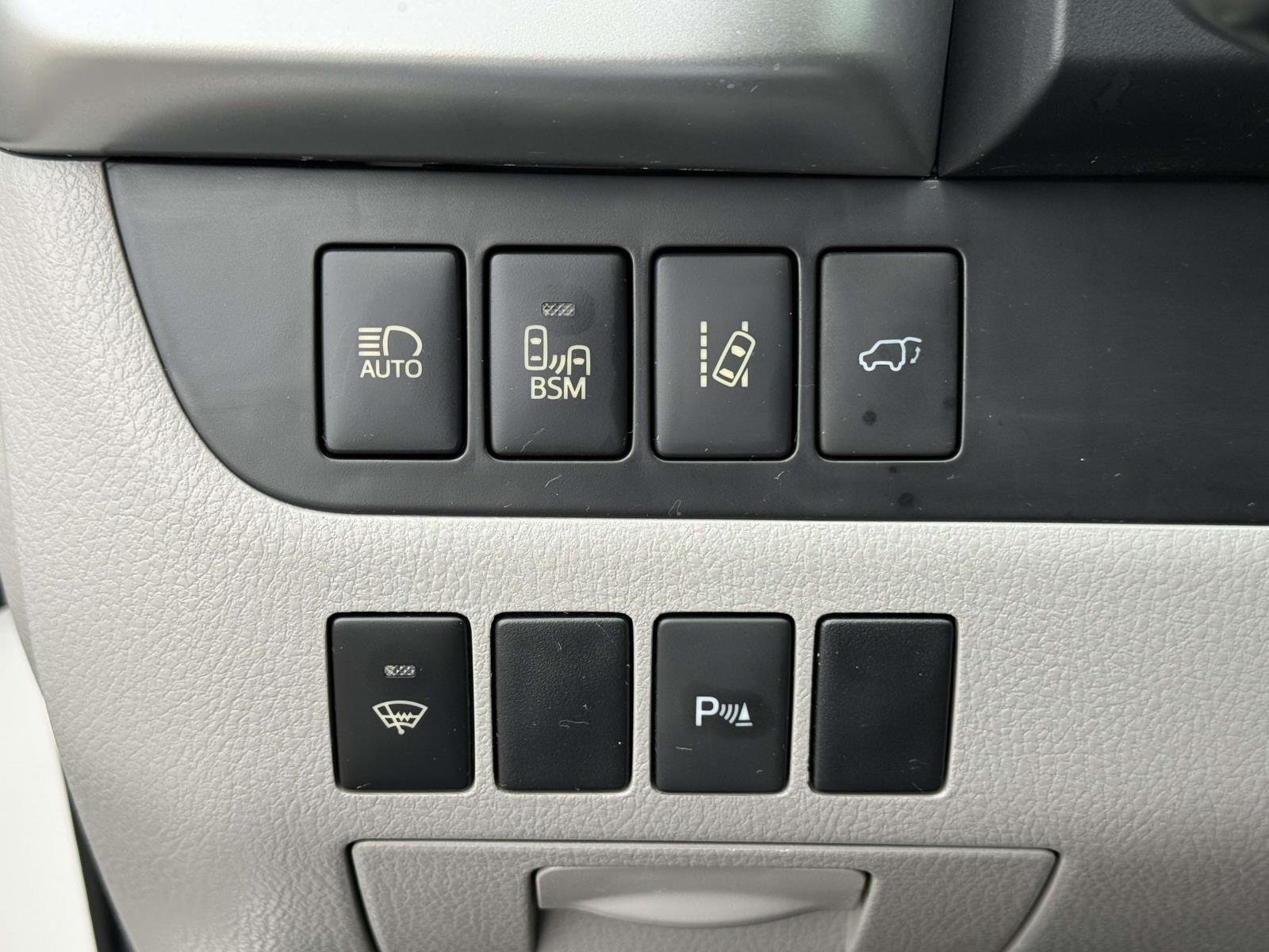 Used 2016 Toyota Highlander SUV