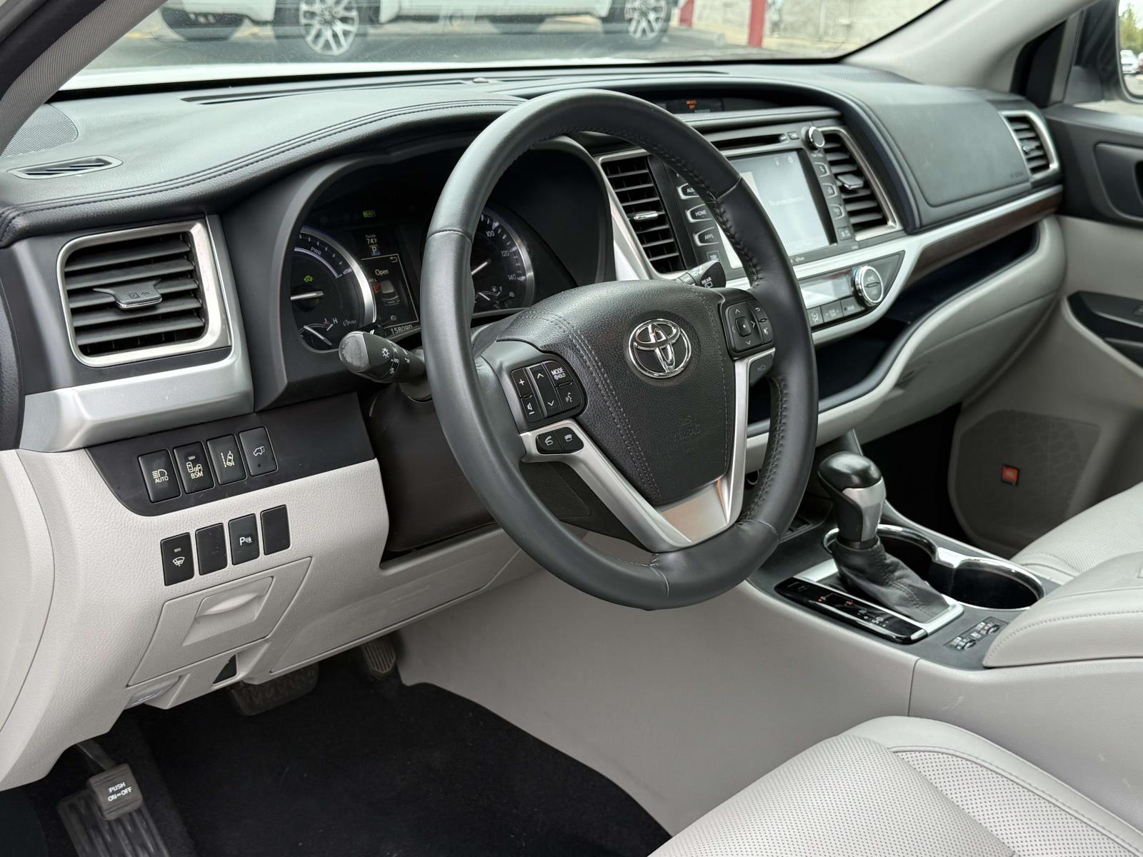 Used 2016 Toyota Highlander SUV