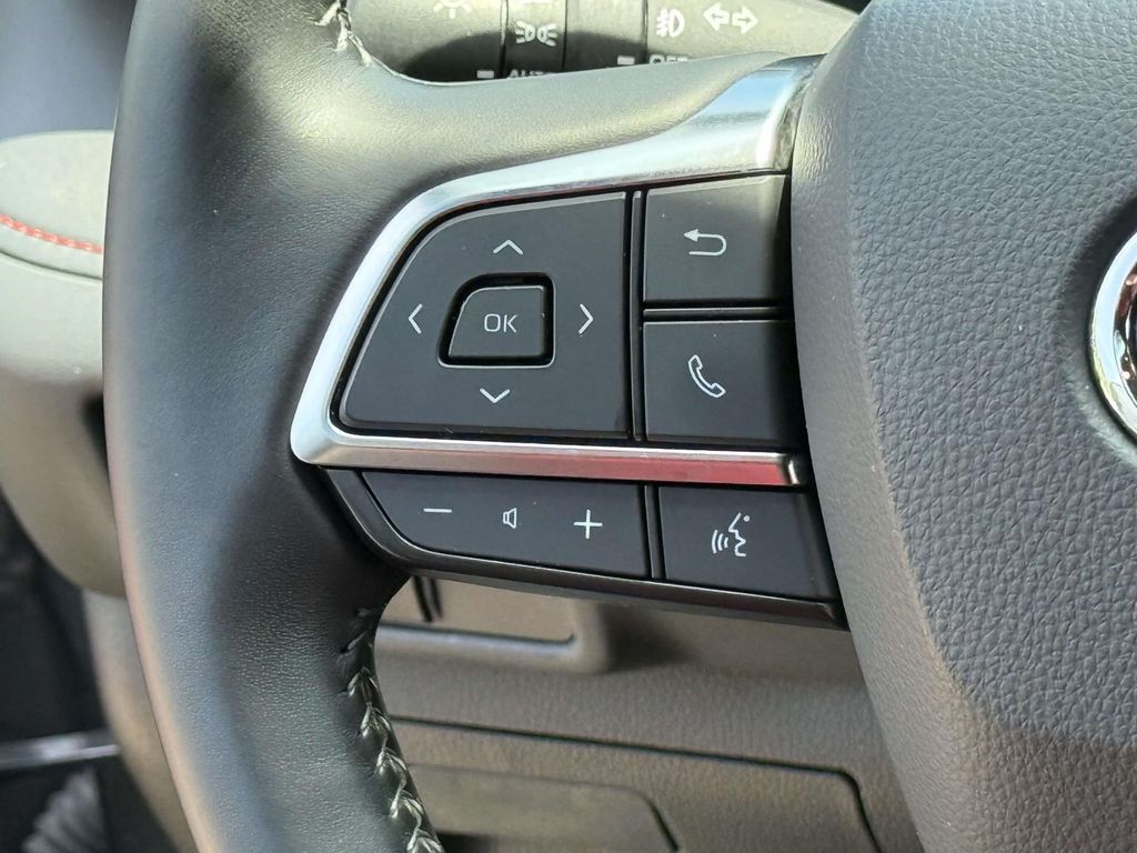Used 2021 Toyota Highlander SUV